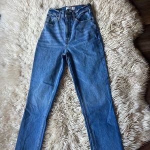 Abercrombie straight leg high waisted